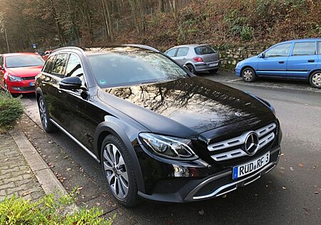 Mercedes-Benz E 220 d 4MATIC T All-Terrain Autom. All-Terrain