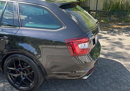 Skoda Octavia 2.0 TSI DSG RS Combi RS