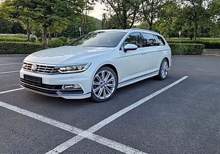VW Passat Variant Volkswagen 2.0 TDI 4M R-Line Highli 360 Pano