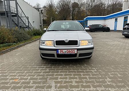 Skoda Octavia 1.6 Combi Ambiente