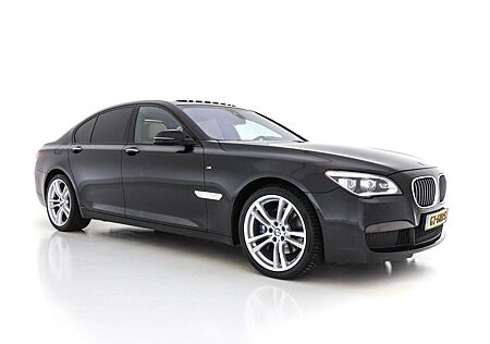 BMW 740d 740 7-serie xDrive M-Sport Aut. *PANO | LUX