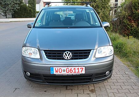 VW Touran Volkswagen 2.0 TDI Highline " Aus 1. Hand "