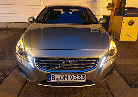 Volvo S60 2.0T -