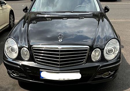 Mercedes-Benz E 300 BLUETEC AVANTGARDE Autom. Avantgarde