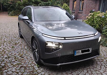 XPENG G9 BEV 98kWh AWD Performance Performance