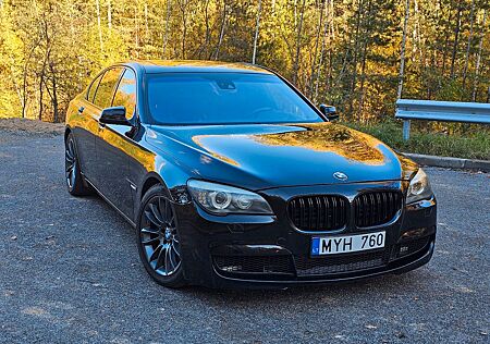 BMW 750i 2011 4.4 V8 Aut 156.000 km Black / Lux