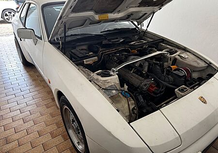 Porsche 944