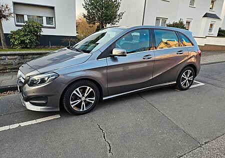 Mercedes-Benz B 200 Style - Top Ausstattung