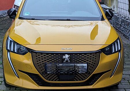 Peugeot e-208 136 GT Panorama