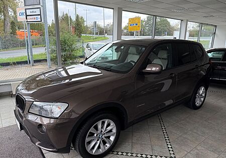 BMW X3 xDrive28i AHK LEDER AUTOMATIK BI-XENON PANO