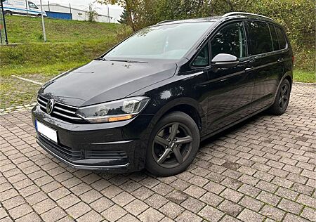 VW Touran Volkswagen 1.5 TSI OPF DSG ACTIVE AHK 8-fach bereift