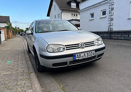 VW Golf Volkswagen 1.4 EU4 Basis