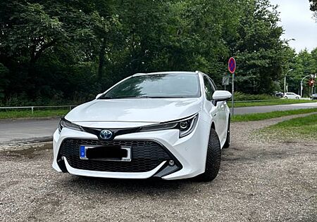 Toyota Corolla 1,8 Hybrid Team Deutschl Touring Spo...