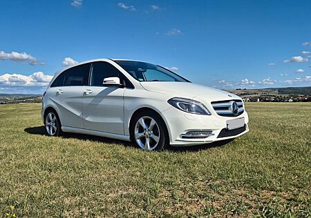 Mercedes-Benz B 200 Sport-Paket AHK