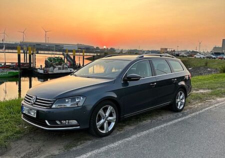 VW Passat Variant Volkswagen 1.8 TSI Exclusive Variant Exc...