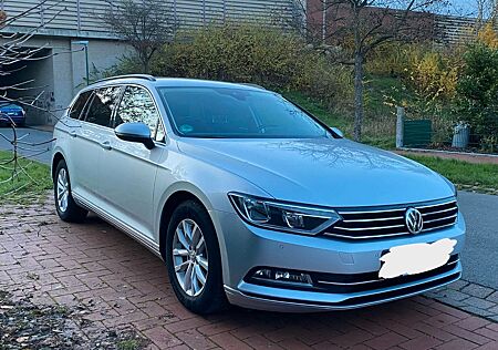 VW Passat Volkswagen Comfortline Automatik, Navi