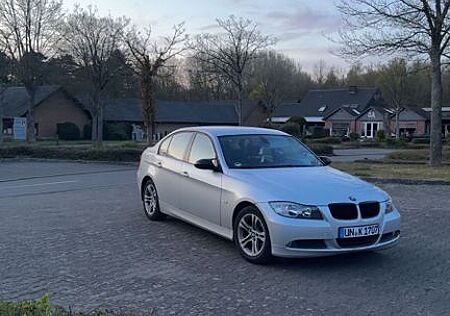 BMW 318i -