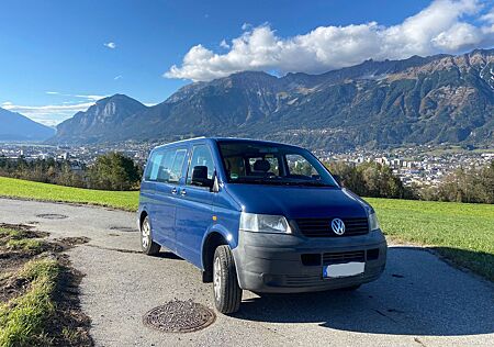 VW T5 Transporter Volkswagen Zuverlässiger Camper mit 2,5L-Motor, neuer TÜV