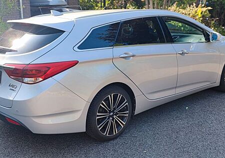 Hyundai i40 1.7 CRDi 104kW Premium DCT Premium