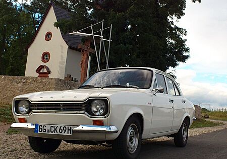 Ford Escort vernachlässigter