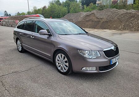 Skoda Superb 2.0 TSI DSG Elegance Combi Elegance