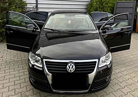 VW Passat gebraucht kaufen VW Passat Volkswagen 2.0 TDI Highline Highline