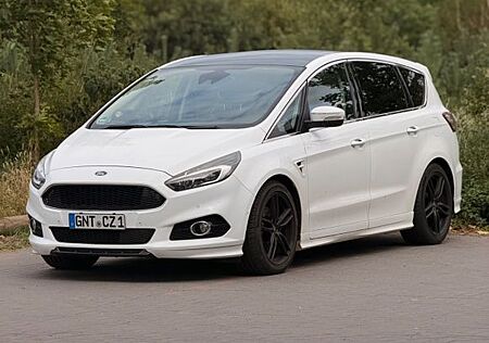 Ford S-Max 2,0 TDCi 132kW Titanium PowerShift Tit...