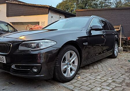 BMW 535i xDrive Touring A - HeadUp, Nappaleder, AHK