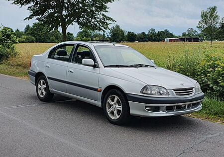 Toyota Avensis 2.0 Klima / Leder