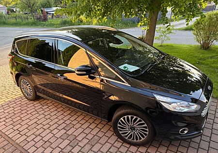Ford S-Max 1,5 EcoBoost Titanium Titanium