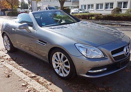 Mercedes-Benz SLK 200 blueefficiency, Sommerauto mit wenig km