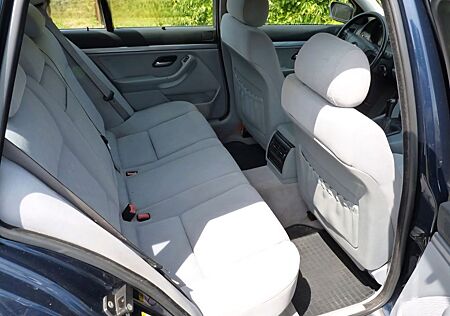 BMW 520i Top gepflegt Neu Tüv