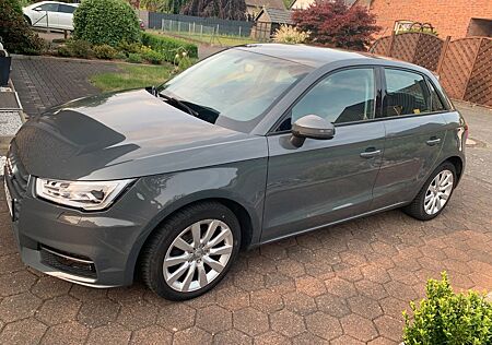 Audi A1 1.4 TDI S tronic Sportba -