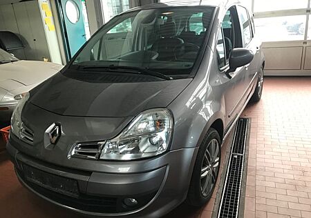 Renault Grand Modus Night & Day