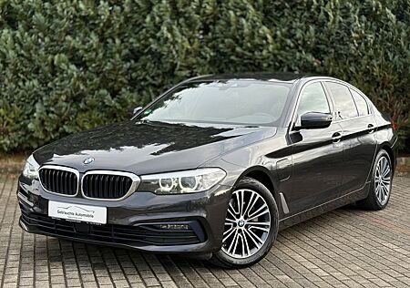 BMW 530e SPORT Line LED/Leder/Kamera/ACC/Memory