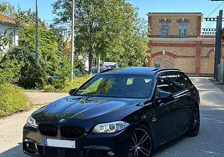 BMW 530d Touring M Paket/HUD/PANO/SOFTCL/SHZ/8 fach