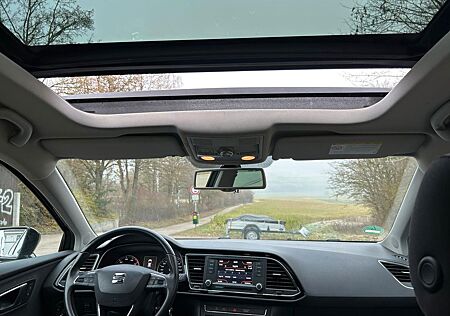 Seat Leon 1.2 TSI 77kW Start&Stop / Pano/ Navi / PDC