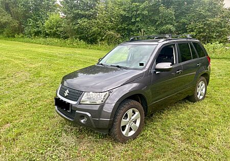 Suzuki Grand Vitara 2.4 *Scheckheft, kein Rost*