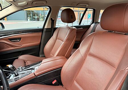 BMW 520d Touring LEDER Bi-XENON 2x PDC AHK Sitzh.