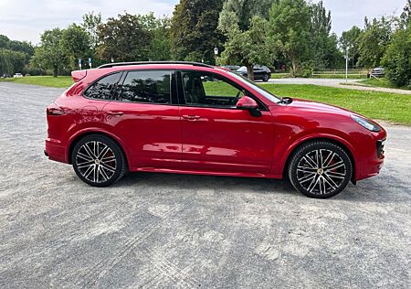Porsche Cayenne GTS