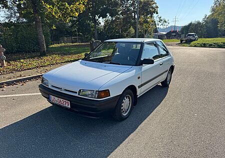 Mazda 323 C 1.4 * 1 Hand * Servo *