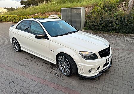 Mercedes-Benz C 63 AMG AMG - 525 PS