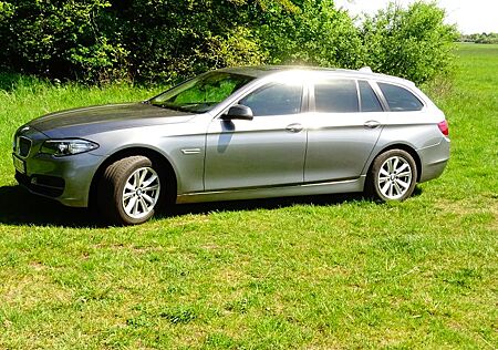 BMW 520d xDrive Touring A -