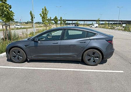 Tesla Model 3 Langstreckenbatterie - Allradantrieb...