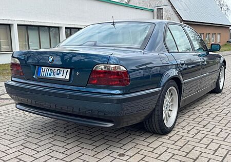 BMW 735i E38 V8