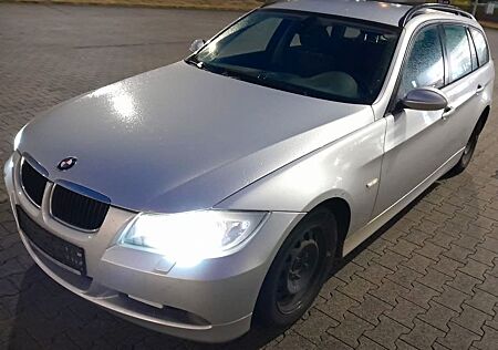 BMW 320d touring - Xenon.