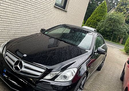 Mercedes-Benz E 350 Coupé BlueEFFICIENCY AVANTGARDE AVANTGARDE