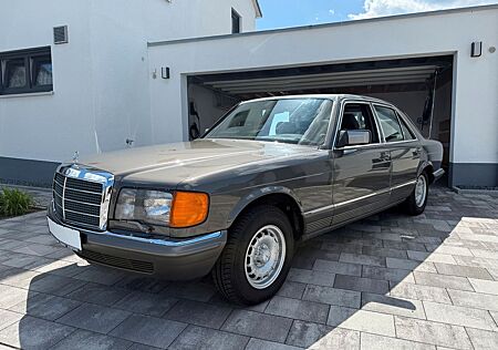 Mercedes-Benz 280 SE Limousine - W126 - Oldtimer - Schiebedach