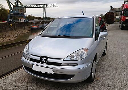 Peugeot 807 (mit eig. Bettkasteneinbau)