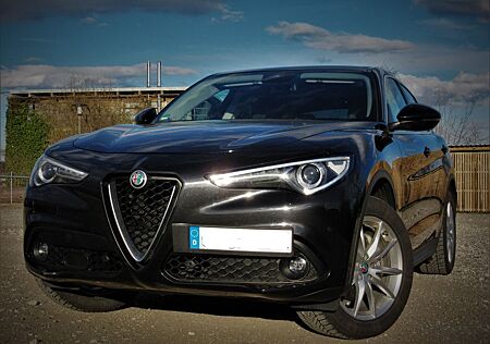 Alfa Romeo Stelvio 2.2 Diesel 209PS/154kW AT8-Allrad/19"